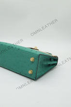 Load image into Gallery viewer, Verona 22 Kelly Style Ostrich Leather Green Color Gold Hardware
